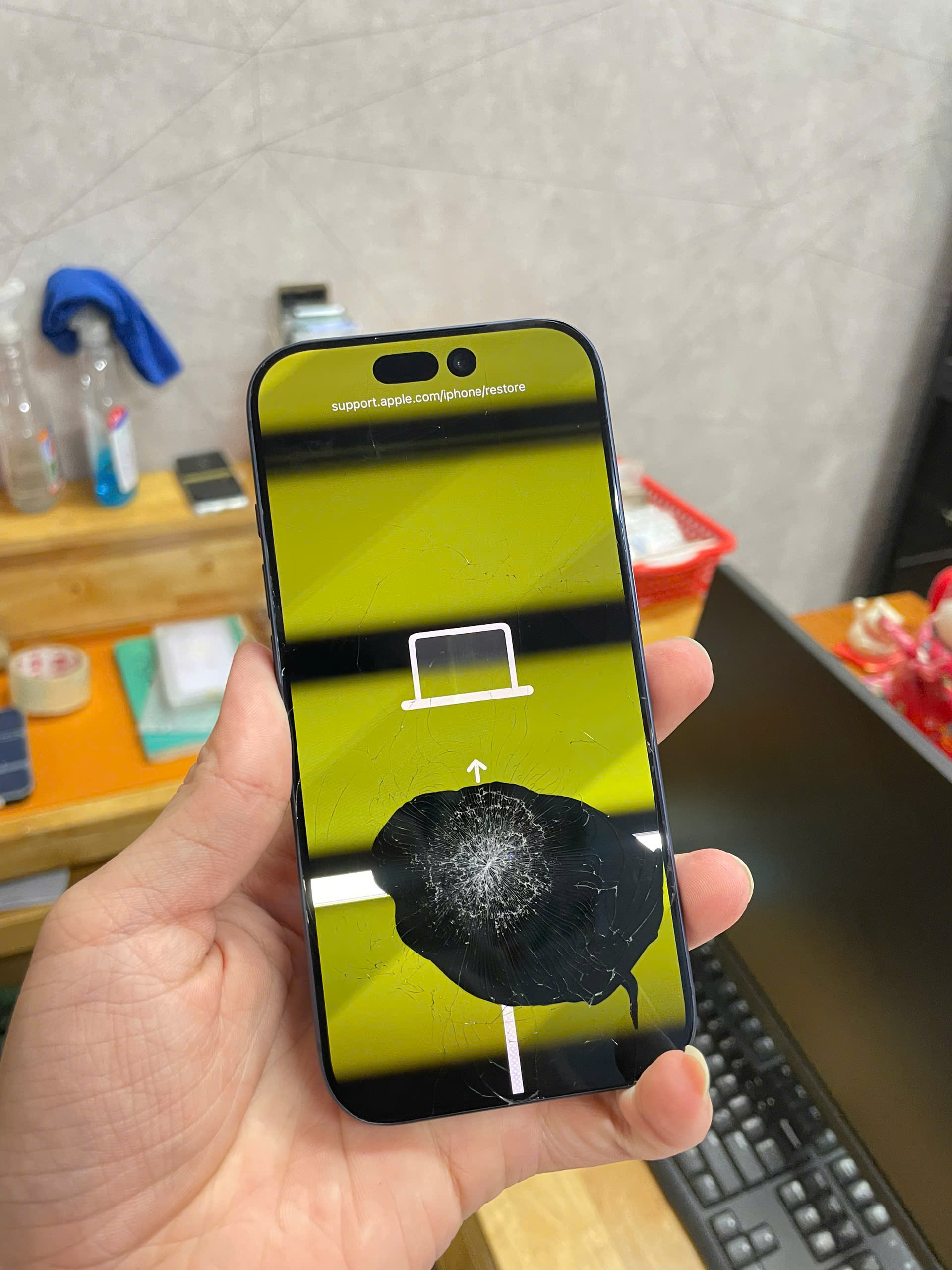 iphone 17 pro hư màn hình